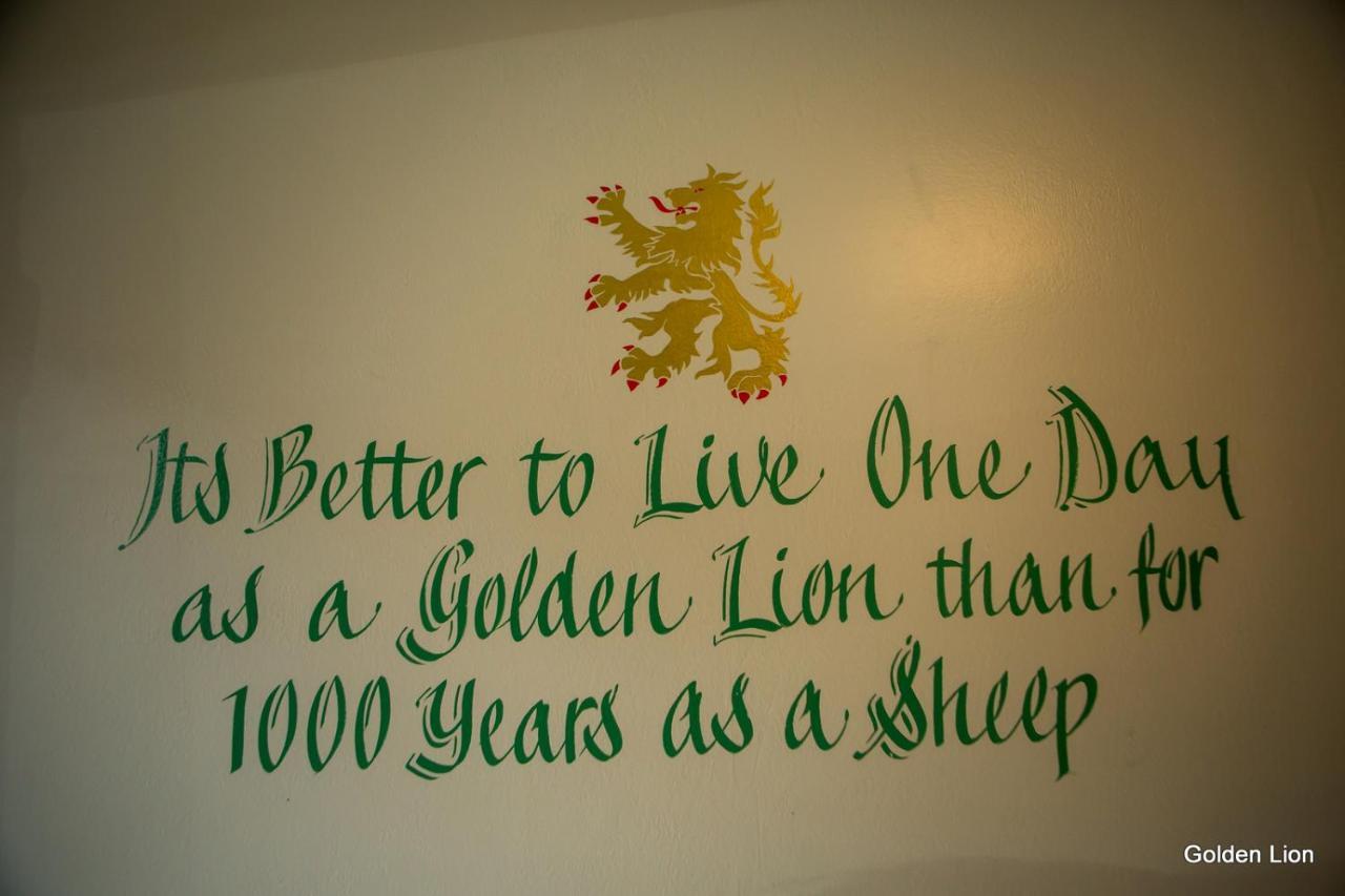 The Golden Lion Inn Бриднорт Екстер'єр фото